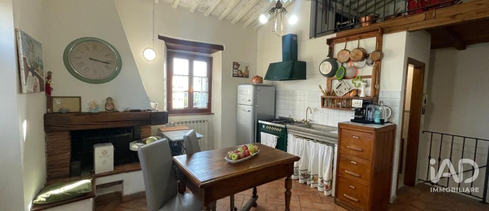 Palazzo / Stabile 5 locali di 65 m² a Arezzo (52100)