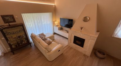 Casale 6 locali di 275 m² in Arezzo (52100)