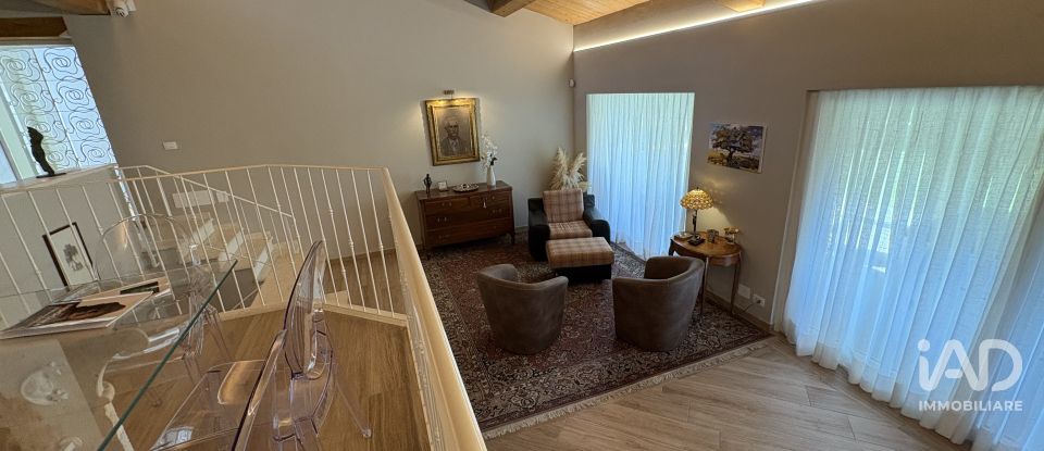 Casale 6 locali di 275 m² in Arezzo (52100)