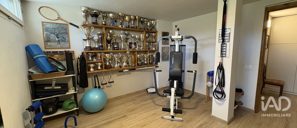 Casale 6 locali di 275 m² in Arezzo (52100)