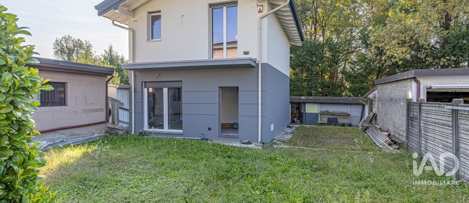 Casale 3 locali di 145 m² in Novedrate (22060)