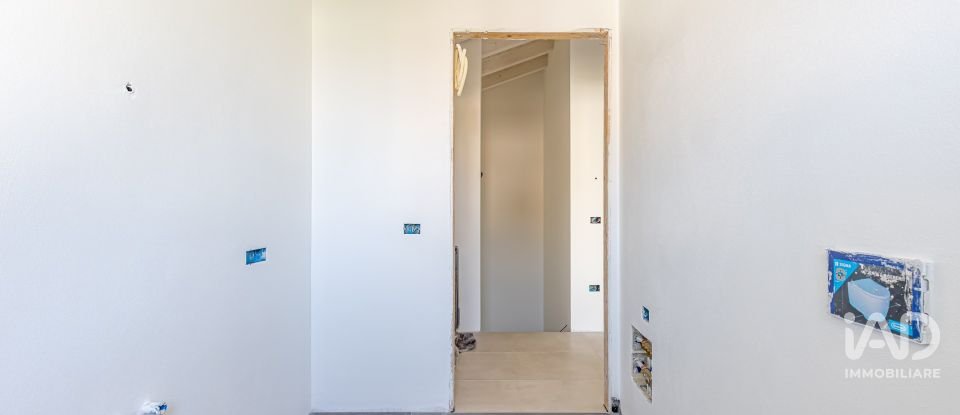 Casale 3 locali di 145 m² in Novedrate (22060)