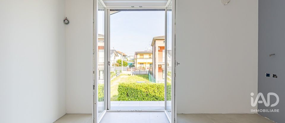 Casale 3 locali di 145 m² in Novedrate (22060)