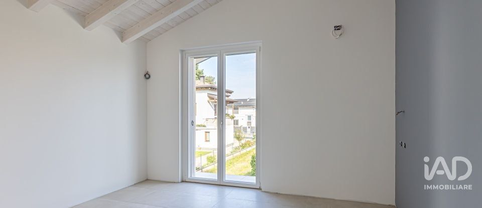 Casale 3 locali di 145 m² in Novedrate (22060)