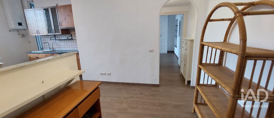 Two-room apartment of 63 m² in Milano (20133)