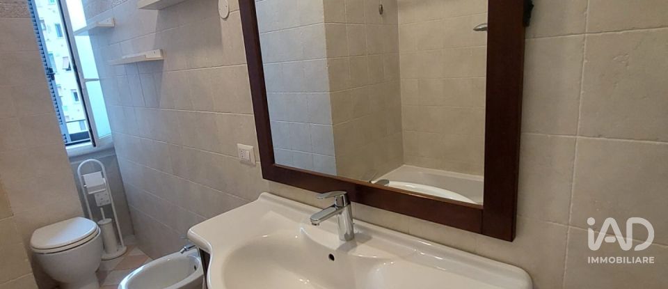 Two-room apartment of 63 m² in Milano (20133)