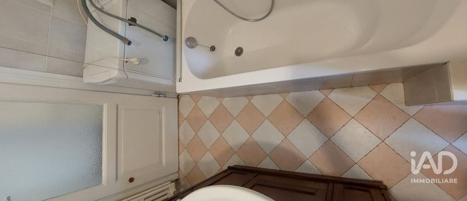 Two-room apartment of 63 m² in Milano (20133)