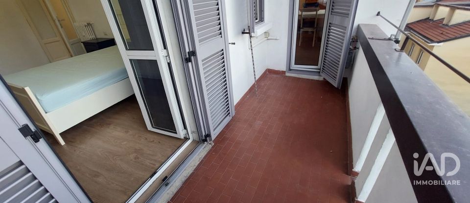 Two-room apartment of 63 m² in Milano (20133)