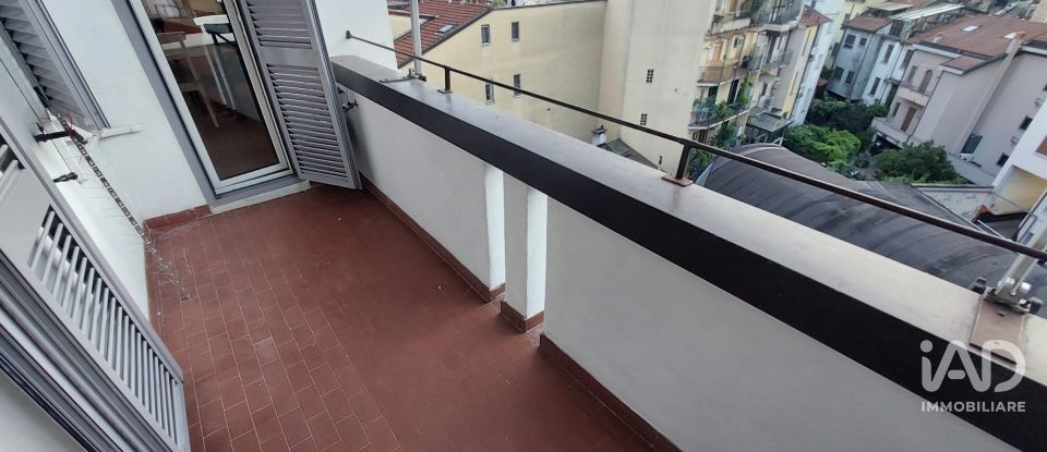 Two-room apartment of 63 m² in Milano (20133)