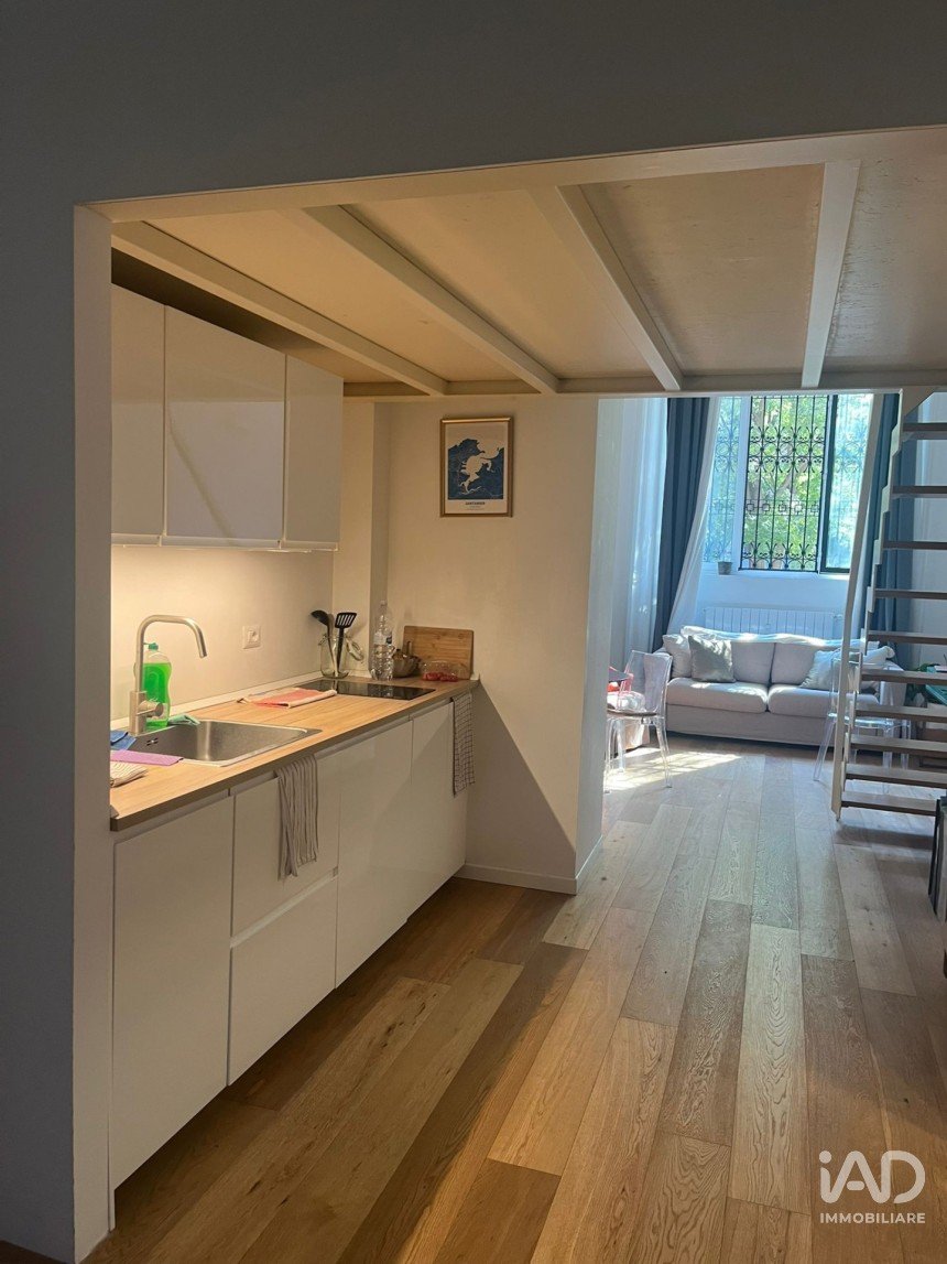 Bilocale di 60 m² a Milano (20122)