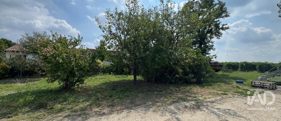 Casa indipendente / Villa 6 locali di 205 m² in Mirandola (41037)