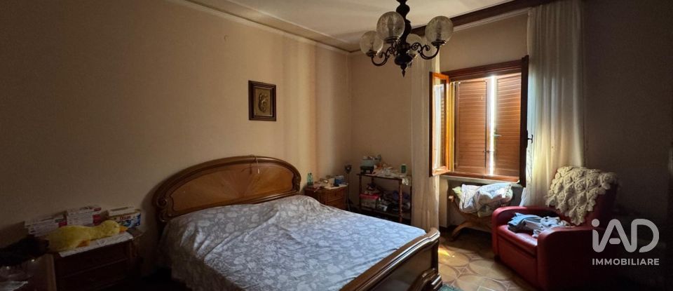 Casa indipendente / Villa 6 locali di 205 m² in Mirandola (41037)