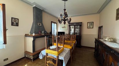 Casa indipendente / Villa 6 locali di 205 m² in Mirandola (41037)