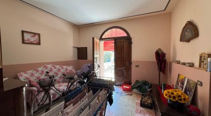 Casa indipendente / Villa 6 locali di 205 m² in Mirandola (41037)
