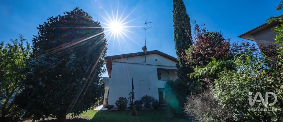 House 9 rooms of 222 m² in Codigoro (44021)