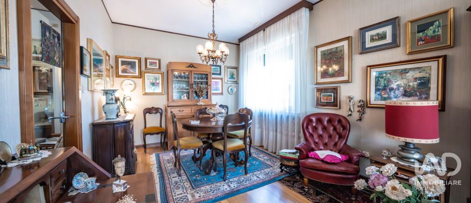 House 9 rooms of 222 m² in Codigoro (44021)