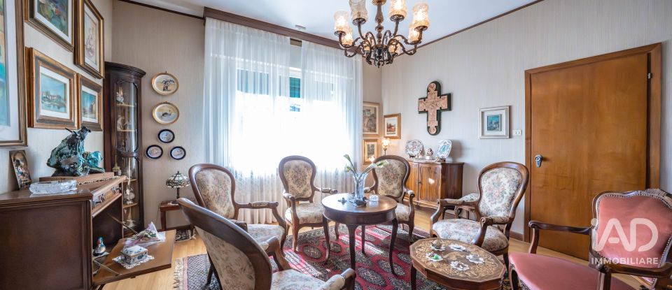 House 9 rooms of 222 m² in Codigoro (44021)