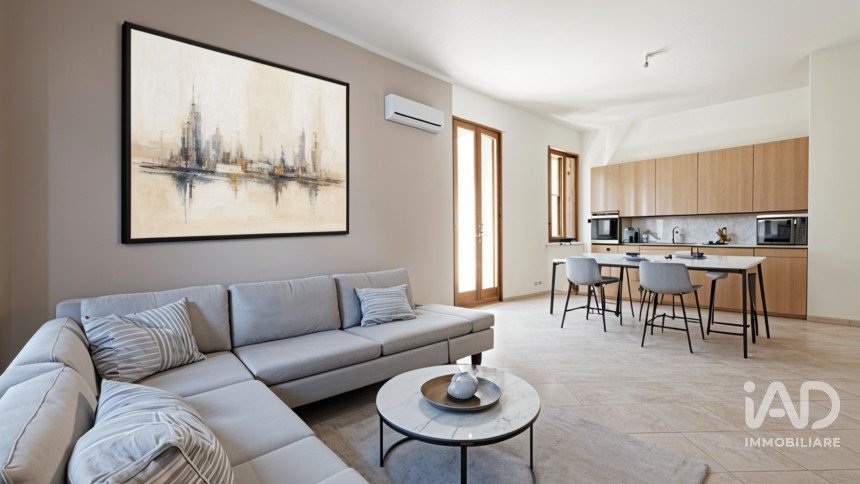 Appartamento 6 locali di 98 m² a Jesi (60035)