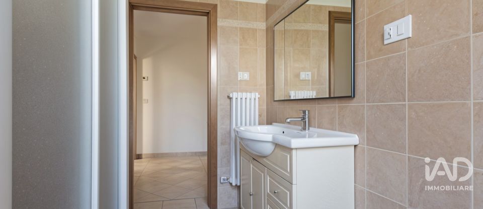 Appartamento 6 locali di 98 m² a Jesi (60035)