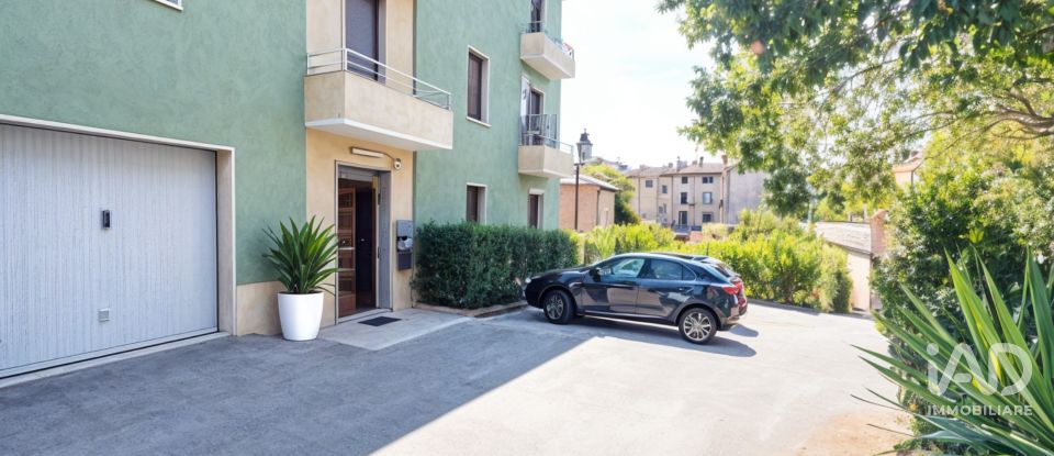 Appartamento 6 locali di 98 m² a Jesi (60035)