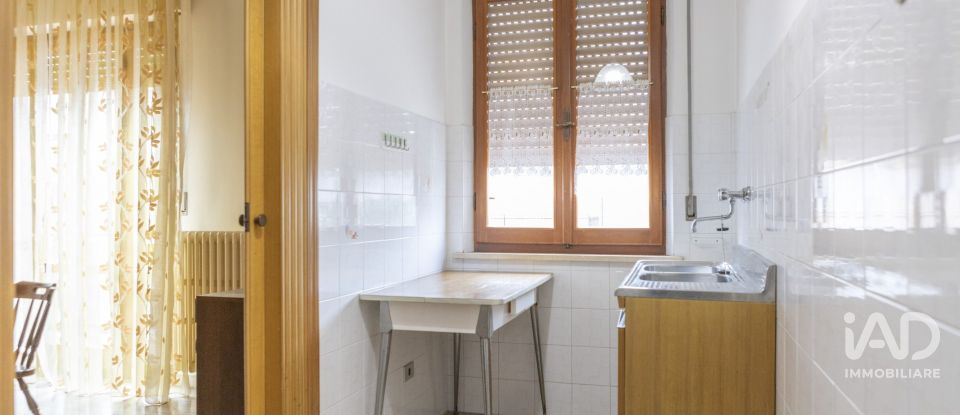 Appartamento 5 locali di 147 m² a Loreto (60025)