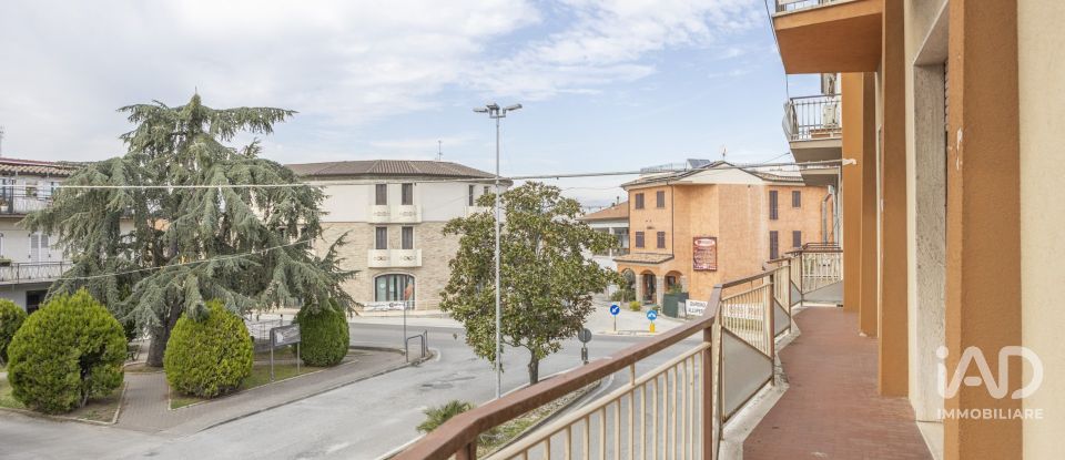 Appartamento 5 locali di 147 m² a Loreto (60025)