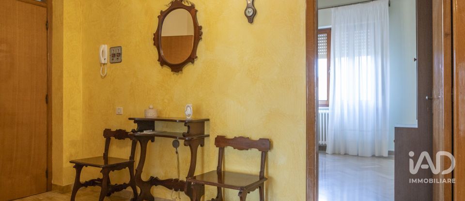 Appartamento 5 locali di 147 m² a Loreto (60025)