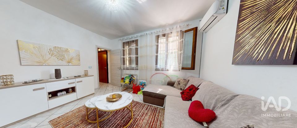 Farm 4 rooms of 130 m² in Finale Emilia (41034)