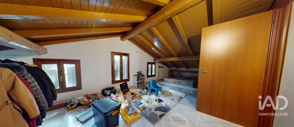 Farm 4 rooms of 130 m² in Finale Emilia (41034)