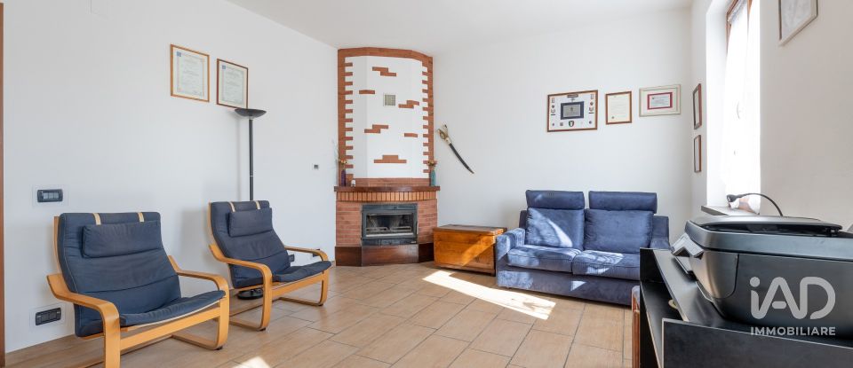 Casa indipendente / Villa 8 locali di 130 m² in Calcinaia (56012)