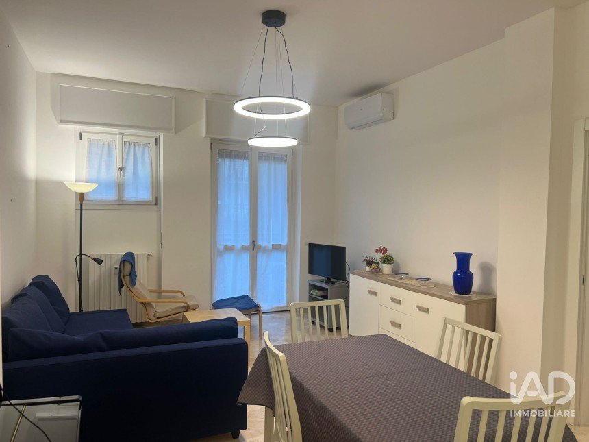 Apartment 6 rooms of 120 m² in Monza (20900)