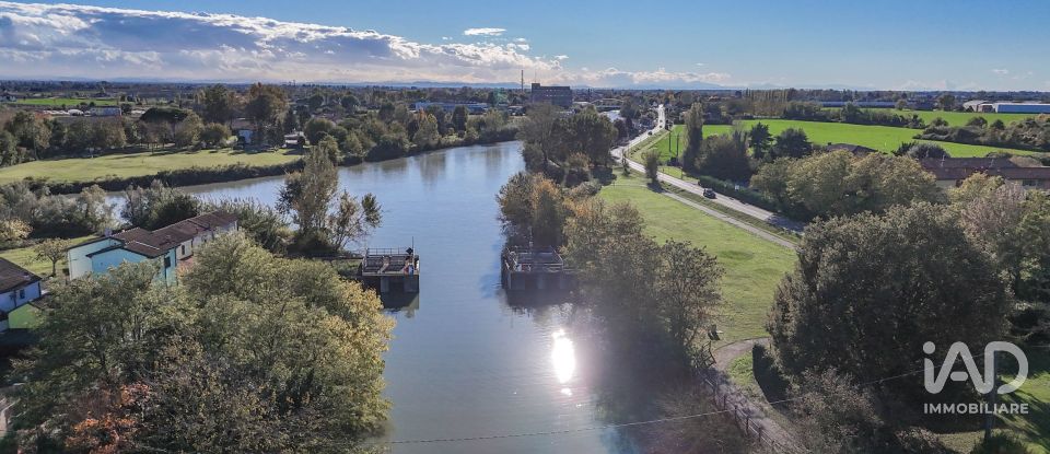 House 7 rooms of 200 m² in Migliarino (44027)