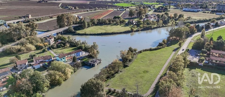 House 7 rooms of 200 m² in Migliarino (44027)