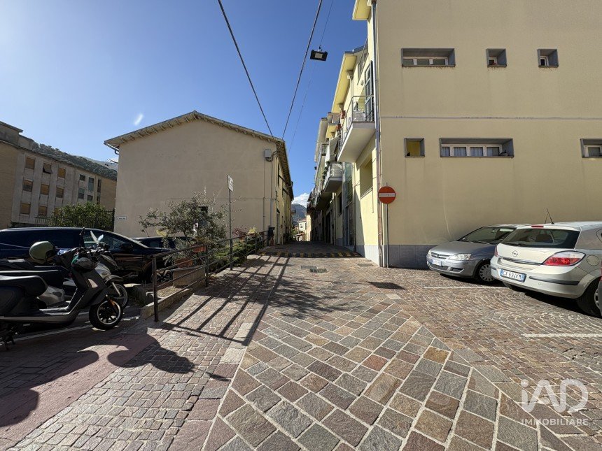Parking of 20 m² in Toirano (17055)