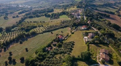 Rustico 6 locali di 280 m² in Civitanova Marche (62012)