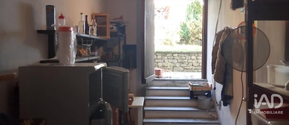 House 16 rooms of 220 m² in Dego (17058)