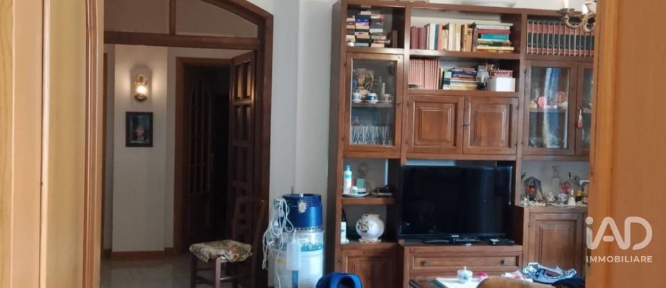 House 16 rooms of 220 m² in Dego (17058)