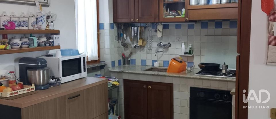 House 16 rooms of 220 m² in Dego (17058)