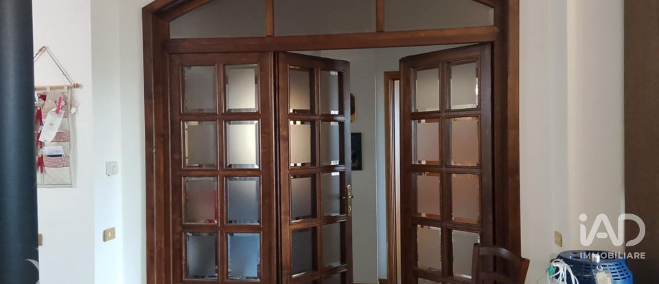 House 16 rooms of 220 m² in Dego (17058)