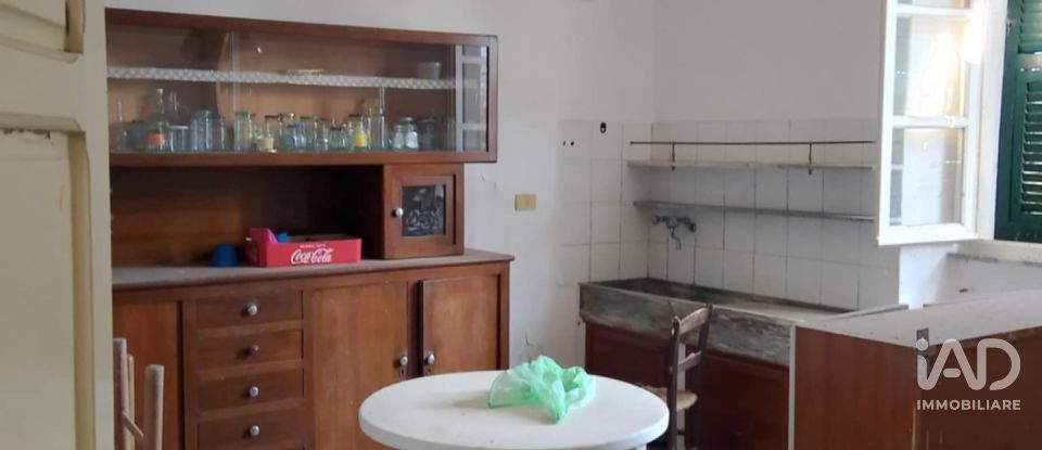 House 16 rooms of 220 m² in Dego (17058)