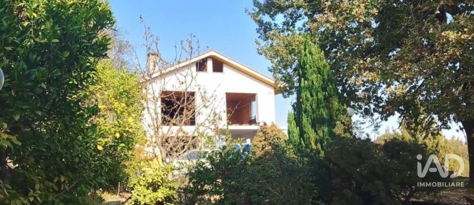 House 16 rooms of 220 m² in Dego (17058)