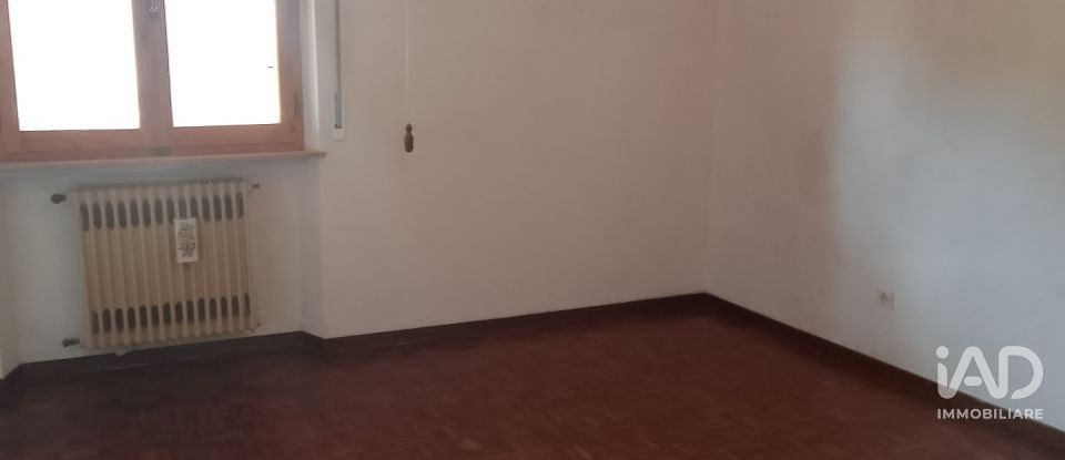 Apartment 6 rooms of 140 m² in Matelica (62024)