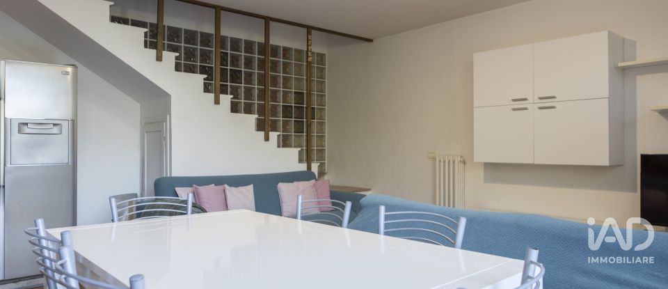 House 6 rooms of 199 m² in Urbino (61029)