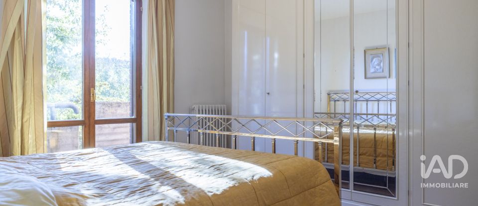 House 6 rooms of 199 m² in Urbino (61029)