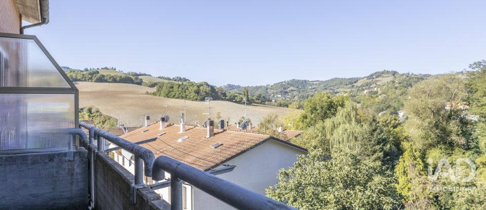 House 6 rooms of 199 m² in Urbino (61029)