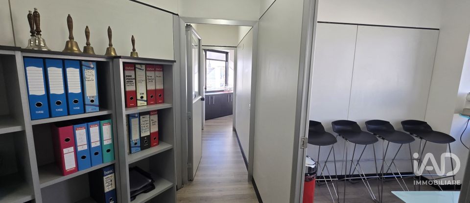 Laboratorio di 100 m² in Genova (16121)