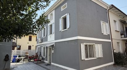 Casa indipendente 4 locali di 150 m² in Concordia sulla Secchia (41033)