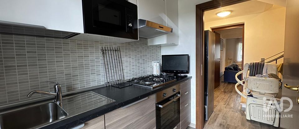 House 3 rooms of 115 m² in Mirandola (41037)