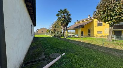 Casa indipendente 4 locali di 200 m² in Mirandola (41037)