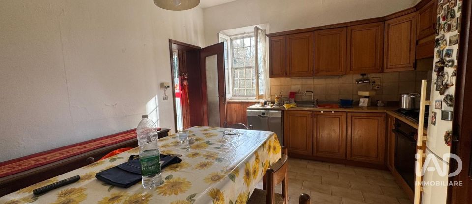 Casa indipendente / Villa 8 locali di 226 m² in Mirandola (41037)